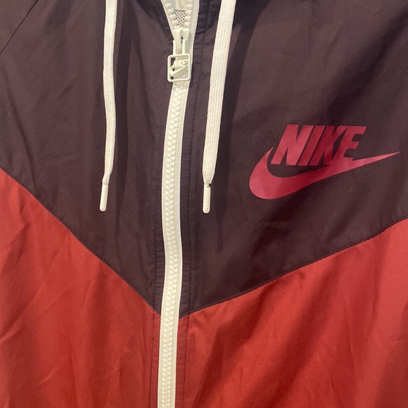 Womens NIKE Windrunner - Picture 6 of 8